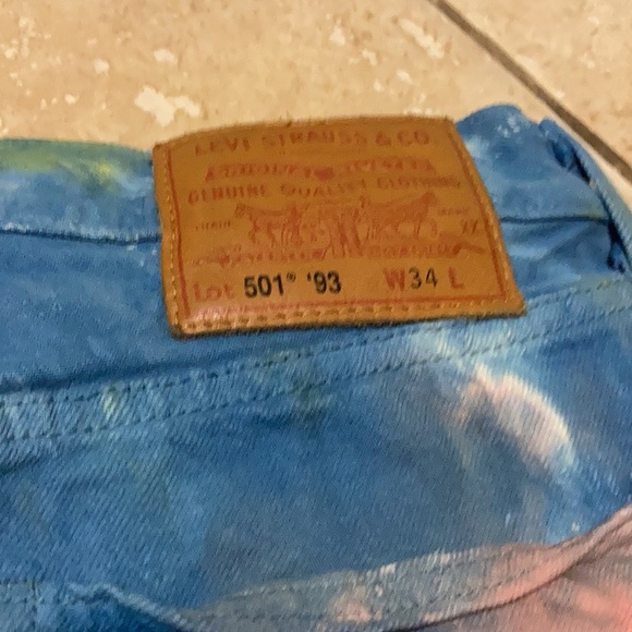 Levi’s 501 Shorts Size 34 - Picture 3 of 3